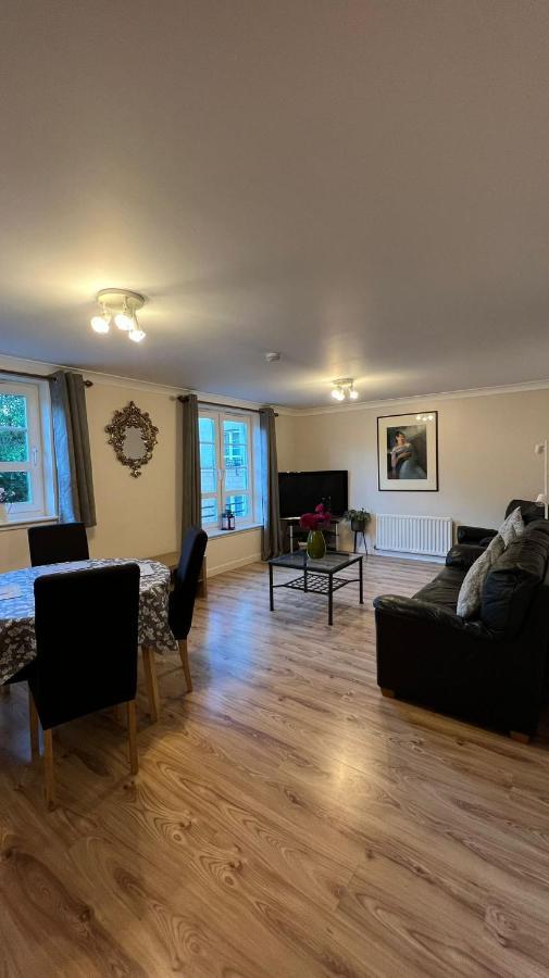 Edinburgh City Centre - Powderhall Modern Spacious 2 Bedroom Apartment With Free Parking 외부 사진